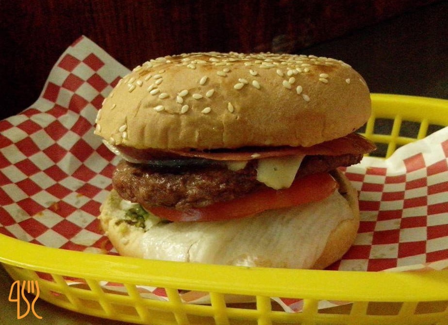 Arma Tu Burger Aus Roble San Nicolas Speisekarte