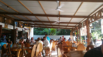 Marisqueria Restauranticos inside