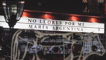 María Argentina outside