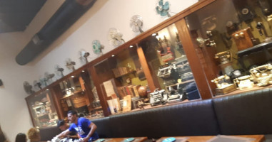 ANTIGUO MENDOZA inside
