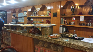 Al Andalus À l'intérieur