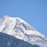 Tortas Chavita outside