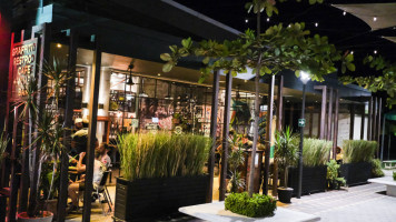 Graffiti Restro Cafe Wine Extérieur