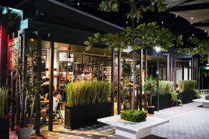 Graffiti Restro Cafe Wine Extérieur