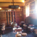 El Irish Pub inside