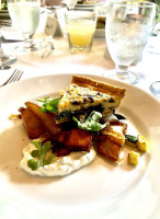 Molino Rojo Nourriture