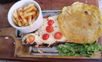 Molino Rojo Nourriture