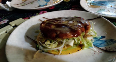 Flor De Loto Vegetariano food