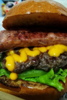 Mostaza Hamburgueseria Los Patios food