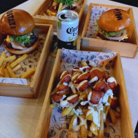 Mostaza Hamburgueseria Los Patios food