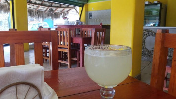 La Flor De Zicatela inside