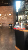 Güero's Pizza À l'intérieur