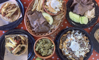 Santa Cecina food