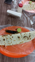 Huaraches Al Pastor food