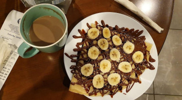 Rhino's Coffee Gold Macroplaza food