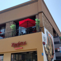 Rhino's Coffee Gold Macroplaza outside