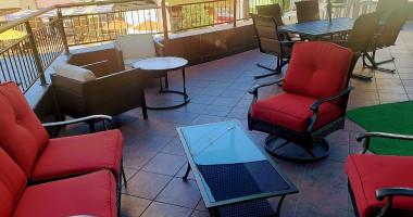 Rhino's Coffee Gold Macroplaza inside