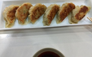 Ryu Japonés Lóng Ryu Comida