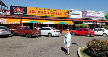 Sr Taco Grill Exterior