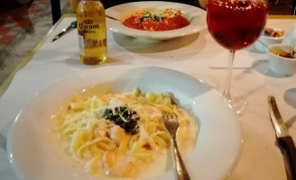 Almacén Victoria food