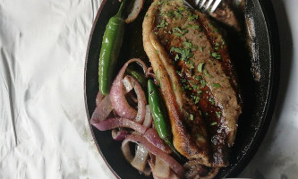 Almacén Victoria food