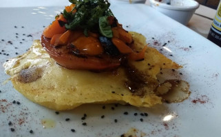 Almacén Victoria food