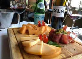 Almacén Victoria drink