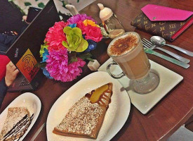 Frida Cafeteria food
