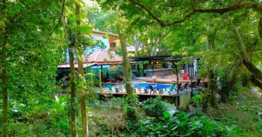 Jungle Beach outside