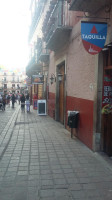 Ytalians Pizza Sopeña outside