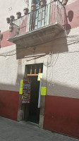 Ytalians Pizza Sopeña outside