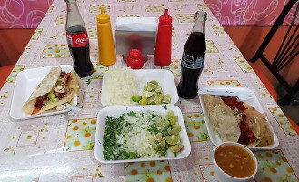 Taquería La Poblanita food