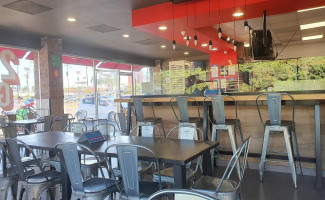 Domino's Pizza À l'intérieur