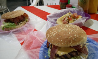 Hamburguesas Estilo Americano food