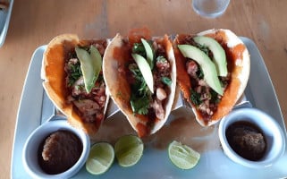 La Brisa Mariscos Comida