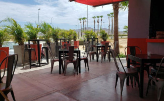 Eataliano Pizza Kitchen Extérieur