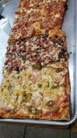 Pizza Báez food
