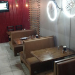 Oliver Dogos À l'intérieur