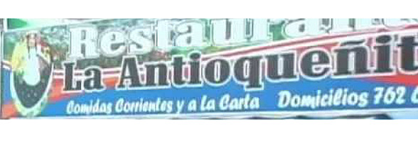 La Antioqueñita outside
