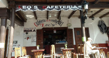 Cafeteria Loncheria Leo's Exterior