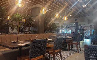 Yoko À l'intérieur