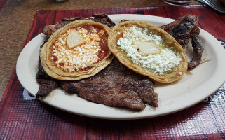 Don Luis Carnes Al Carbón food