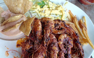 Yiandro's food