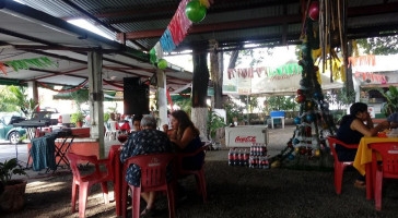 Barbacoa Los Tres Borreguitos Extérieur