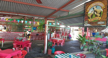 Barbacoa Los Tres Borreguitos Extérieur