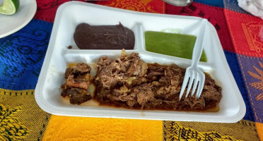 Barbacoa Los Tres Borreguitos food