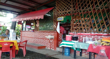 Barbacoa Los Tres Borreguitos Extérieur