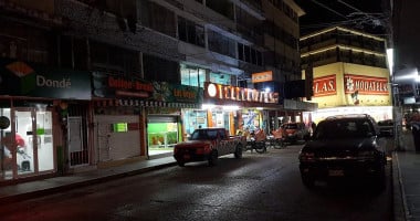 MAMA MIA Pizzas Exterior