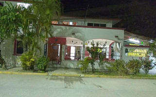 Antojitos El Molotito Exterior