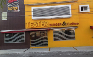 Tester Burger outside